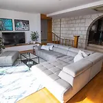 Vila Vera *