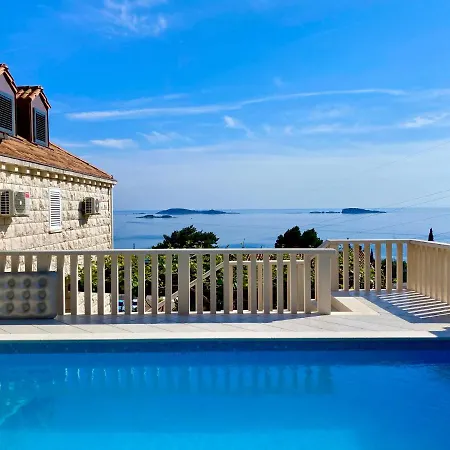 Vila Vera Mlini